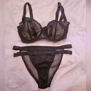 VS Bra & Panty Set